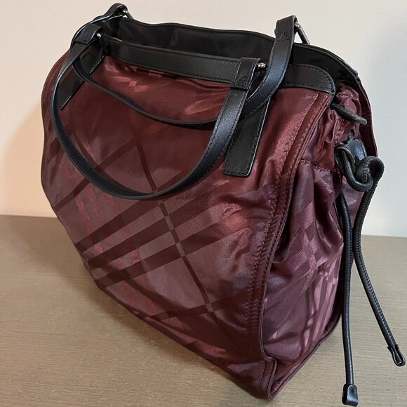 Authentic Burberry  Nylon/Leather Buckleigh Tote - Picture 4 of 8
